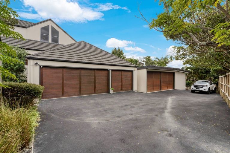Photo of property in 35a Picasso Drive, West Harbour, Auckland, 0618
