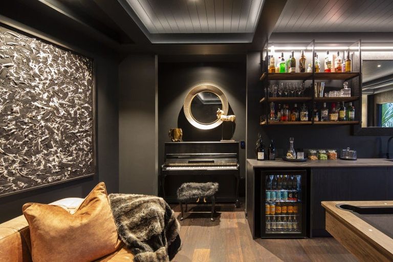 Photo of property in 11 Sunrise Lane, Queenstown, 9300