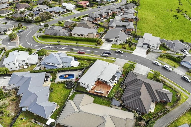 Photo of property in 105 Isabella Drive, Pukekohe, 2120