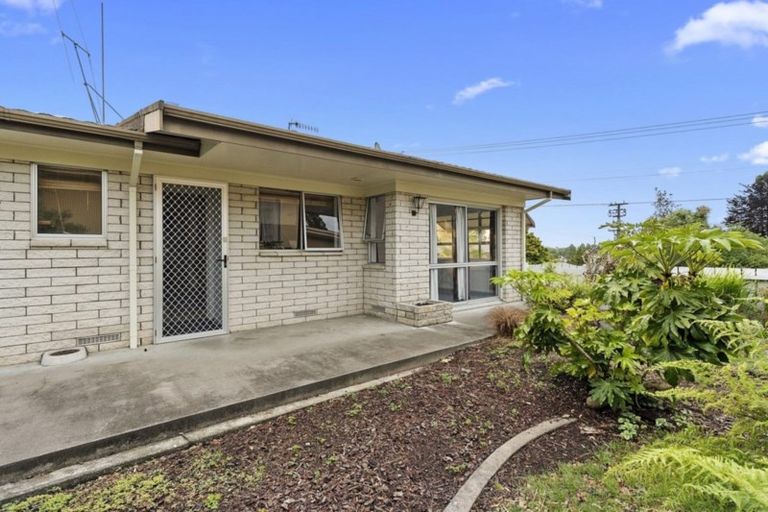 Photo of property in 52 Hillcrest Road, Hillcrest, Hamilton, 3216