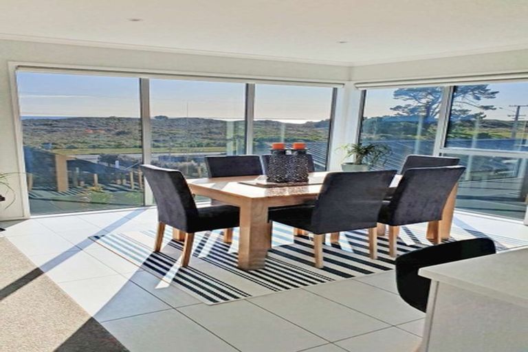 Photo of property in 1b Evans Road, Papamoa Beach, Papamoa, 3118