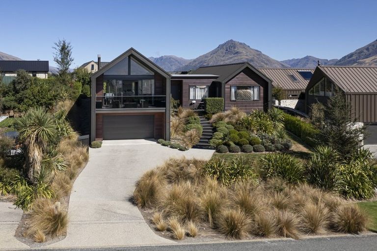 Photo of property in 37 Mcadam Drive, Jacks Point, Queenstown, 9371