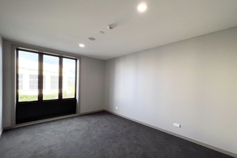 Photo of property in 205/2 Launch Road, Hobsonville, Auckland, 0616