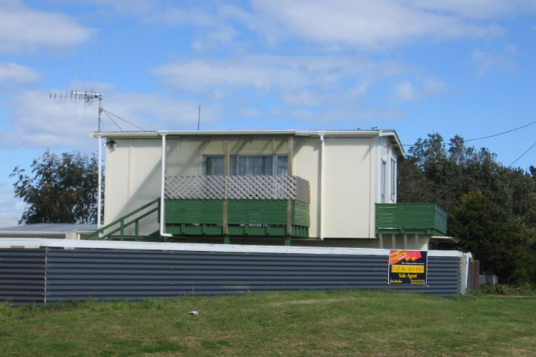 Photo of property in 88 Seabury Avenue, Foxton Beach, Foxton, 4815