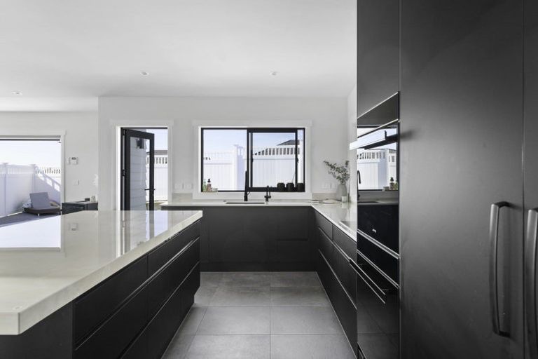 Photo of property in 8 Dulverton Rise, Flagstaff, Hamilton, 3210