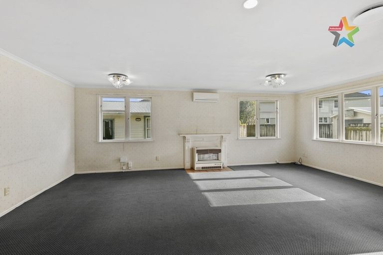 Photo of property in 2/352 Oxford Terrace, Avalon, Lower Hutt, 5011