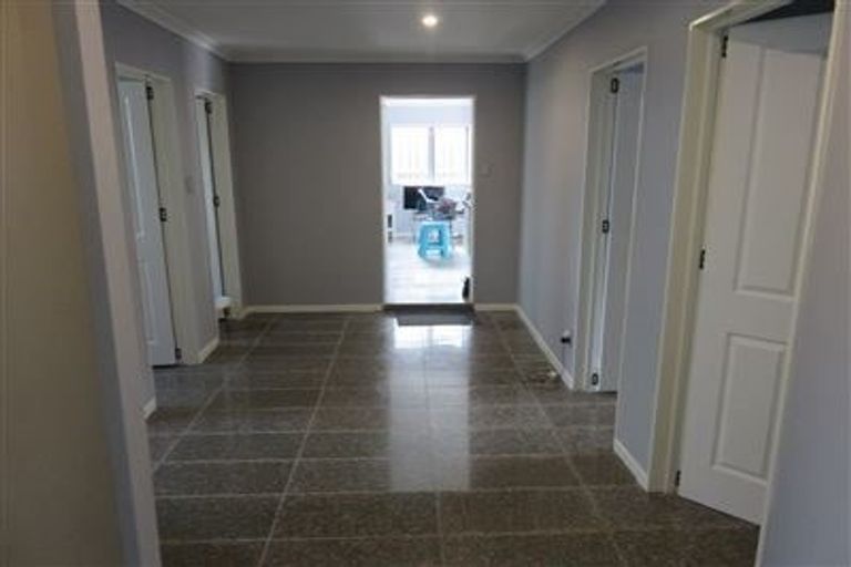 Photo of property in 20 Henwood Road, Mangere East, Auckland, 2024