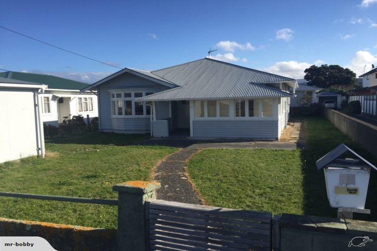 Photo of property in 27 Argentine Avenue, Miramar, Wellington, 6022