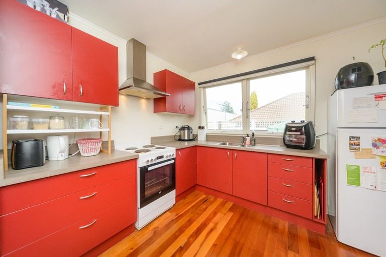 Photo of property in 2/360 College Street, West End, Palmerston North, 4410