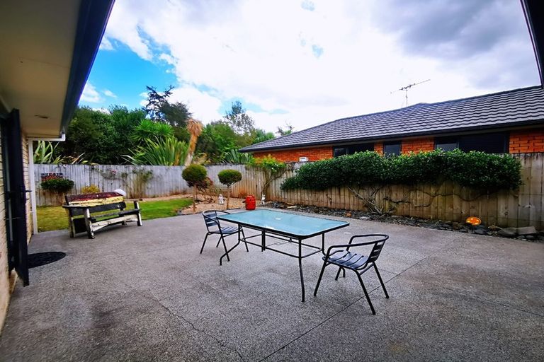 Photo of property in 35 Milbrook Place, Chartwell, Hamilton, 3210