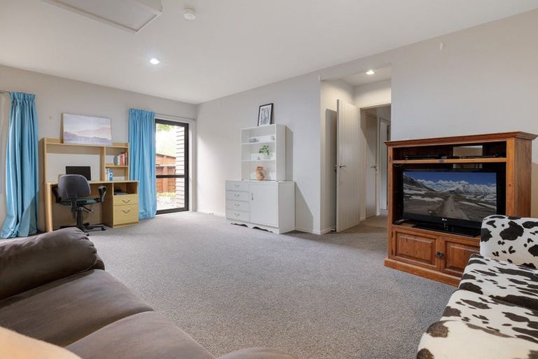 Photo of property in 2 Rochdale Close, Bethlehem, Tauranga, 3110