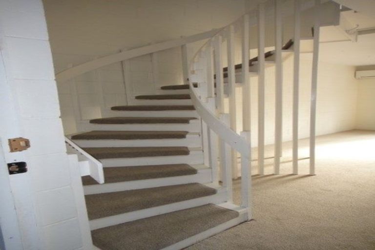 Photo of property in 2/99 Aikmans Road, Merivale, Christchurch, 8014