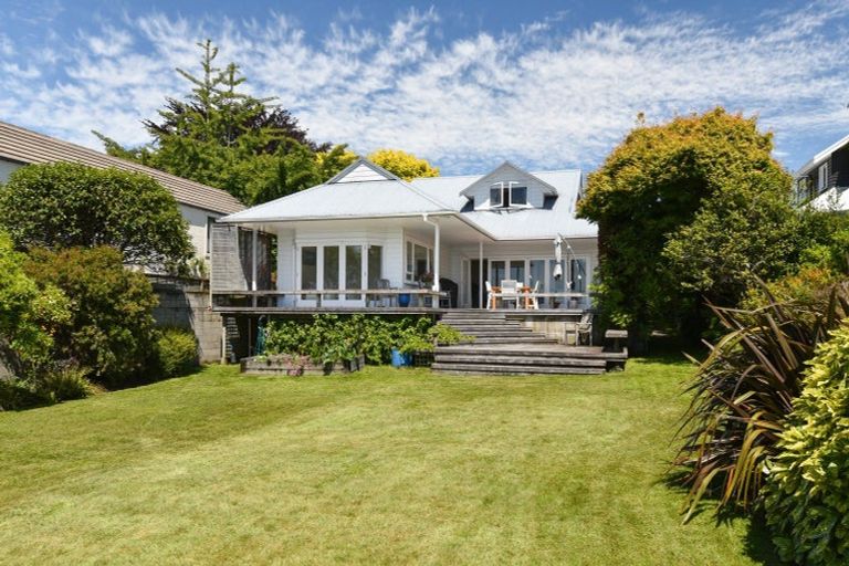 Photo of property in 133 Koutu Road, Kawaha Point, Rotorua, 3010