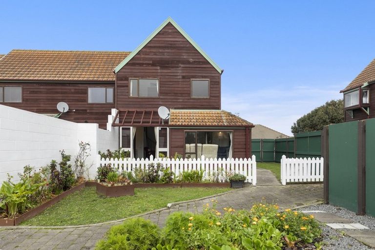 Photo of property in 10/17u Randwick Crescent, Moera, Lower Hutt, 5010