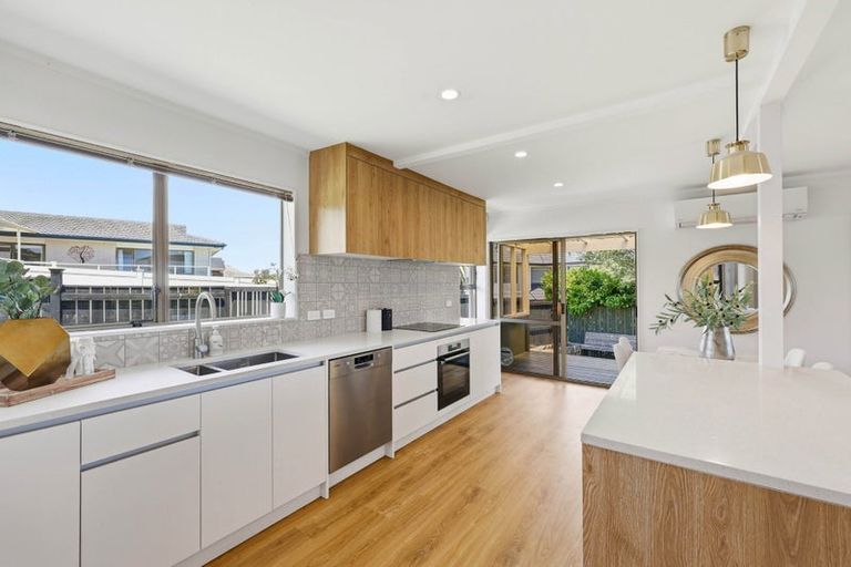 Photo of property in 34b Majesty Place, Half Moon Bay, Auckland, 2012