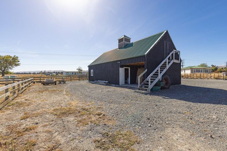 Photo of property in 104 White Rock Road, Martinborough, 5781