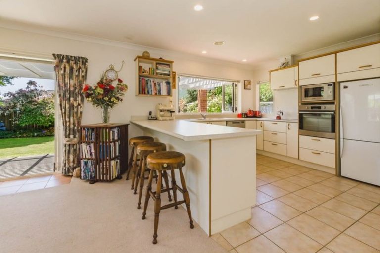 Photo of property in 41 Kapanui Road, Waikanae, 5036