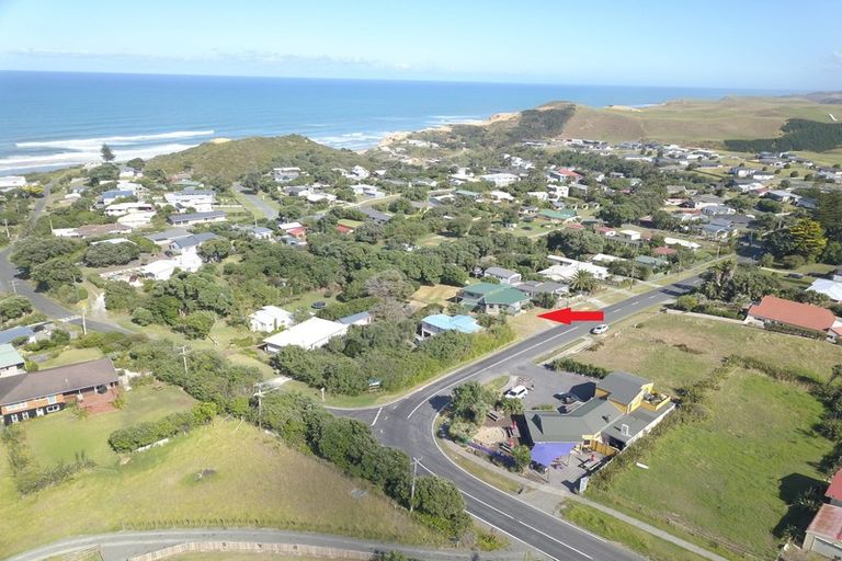 Photo of property in 4 Sea View Road, Baylys Beach, Dargaville, 0377