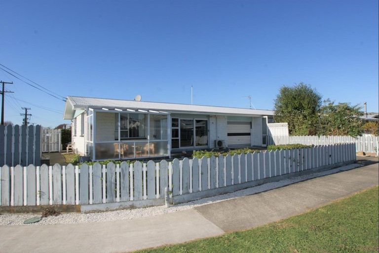 Photo of property in 1/138 Budge Street, Riversdale, Blenheim, 7201