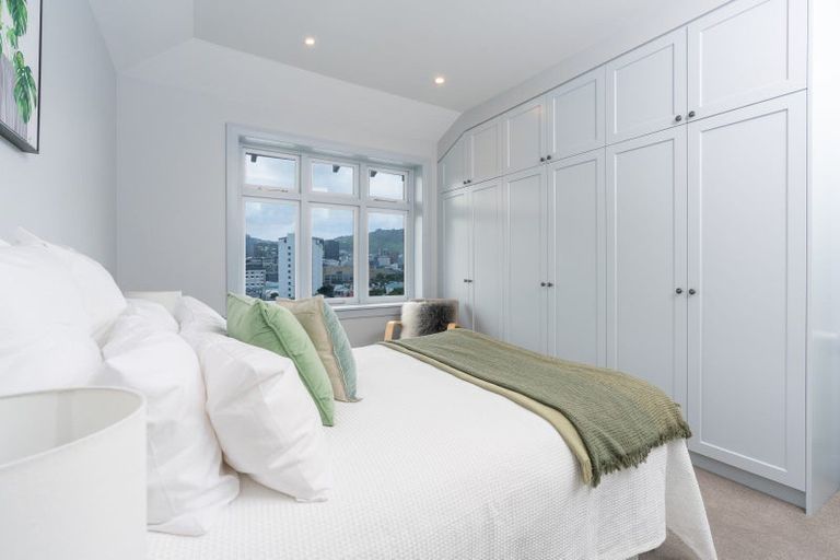 Photo of property in Hamilton Flats, 1/9 Hawker Street, Mount Victoria, Wellington, 6011