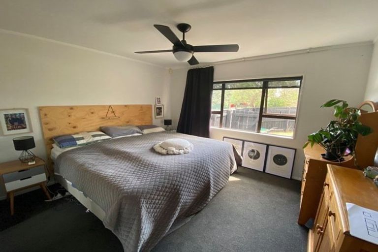 Photo of property in 75 Mazengarb Road, Paraparaumu Beach, Paraparaumu, 5032