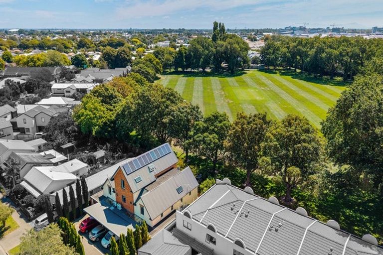 Photo of property in 13c Devon Street, Sydenham, Christchurch, 8023