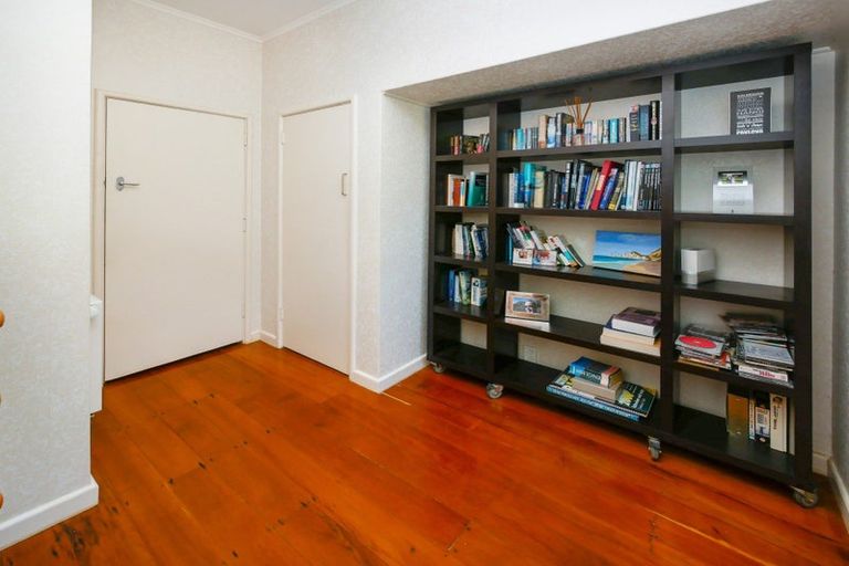 Photo of property in 10 Ormond Road, Hospital Hill, Napier, 4110