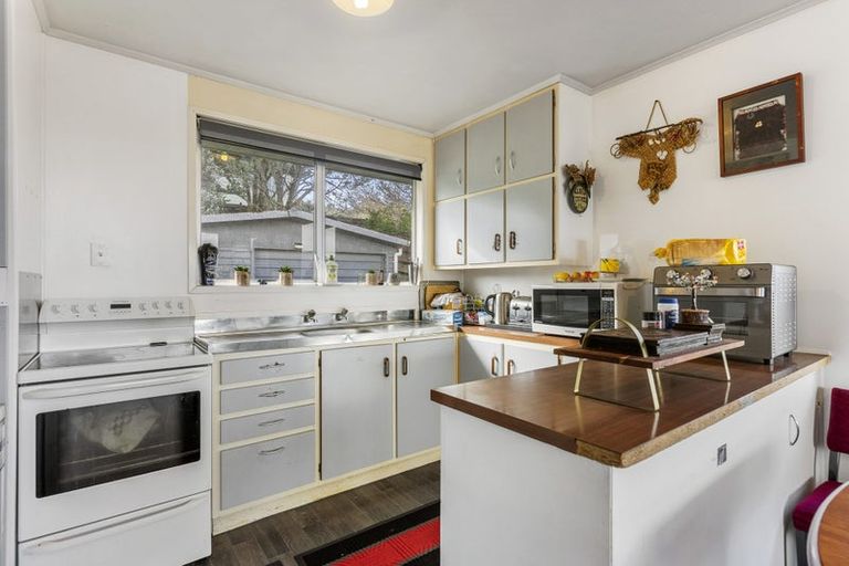 Photo of property in 28 Donovan Avenue, Massey, Auckland, 0614