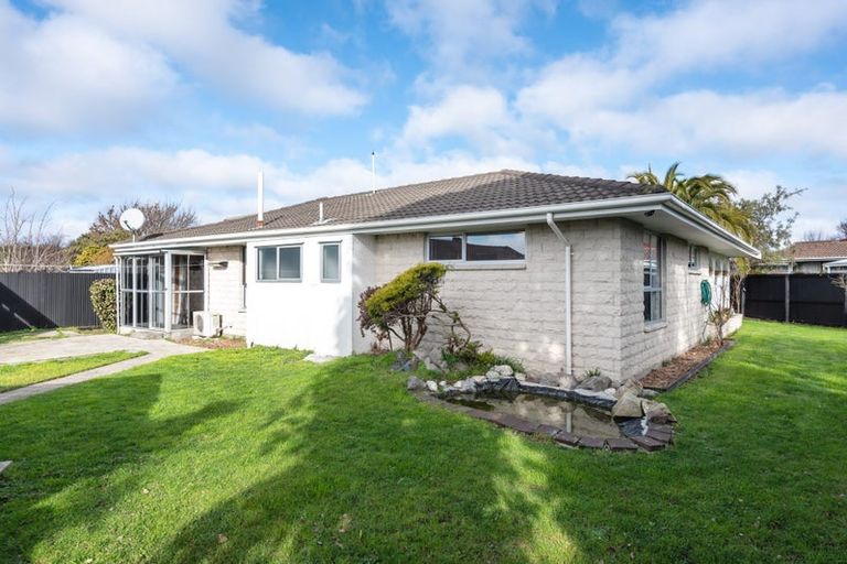 Photo of property in 27 Resolution Place, Bryndwr, Christchurch, 8053
