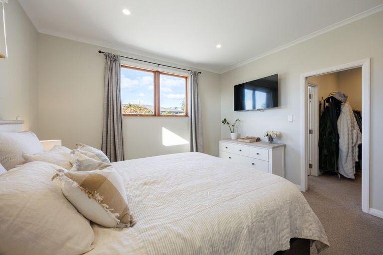 Photo of property in 49 Meeanee Road, Taradale, Napier, 4112