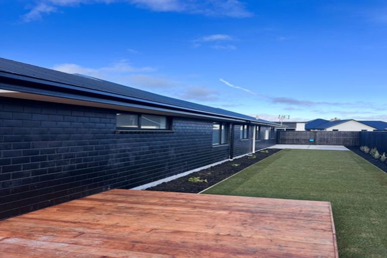 Photo of property in 37 Candlesticks Crescent, Lincoln, 7608