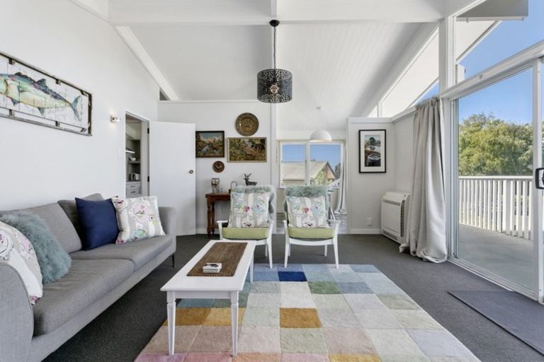 Photo of property in 5 Winston Street, Acacia Bay, Taupo, 3330