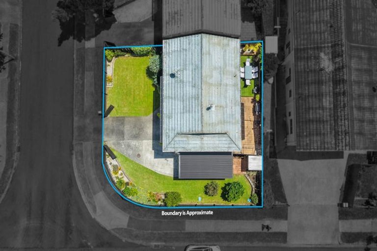 Photo of property in 2/54 Luton Avenue, Sunnyhills, Auckland, 2010