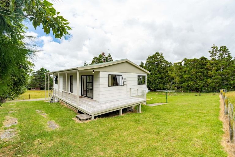 Photo of property in 55 Old Waipu Road, Mangawhai, 0505