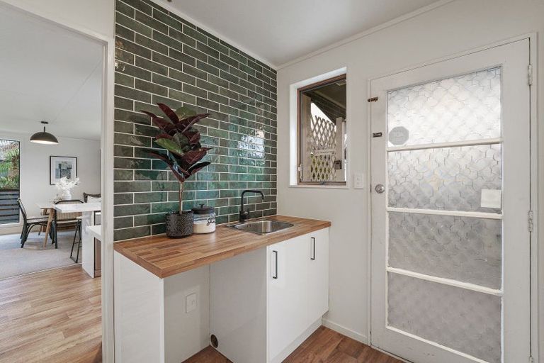 Photo of property in 3 Matipo Street, Levin, 5510