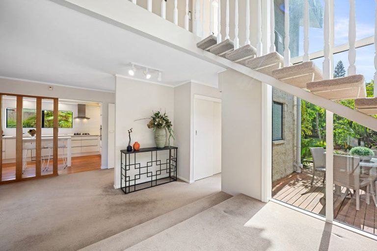 Photo of property in 6 Odin Place, Beach Haven, Auckland, 0626