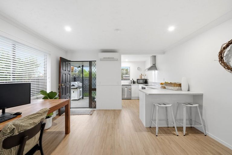 Photo of property in 1/54 Aorangi Road, Bryndwr, Christchurch, 8053