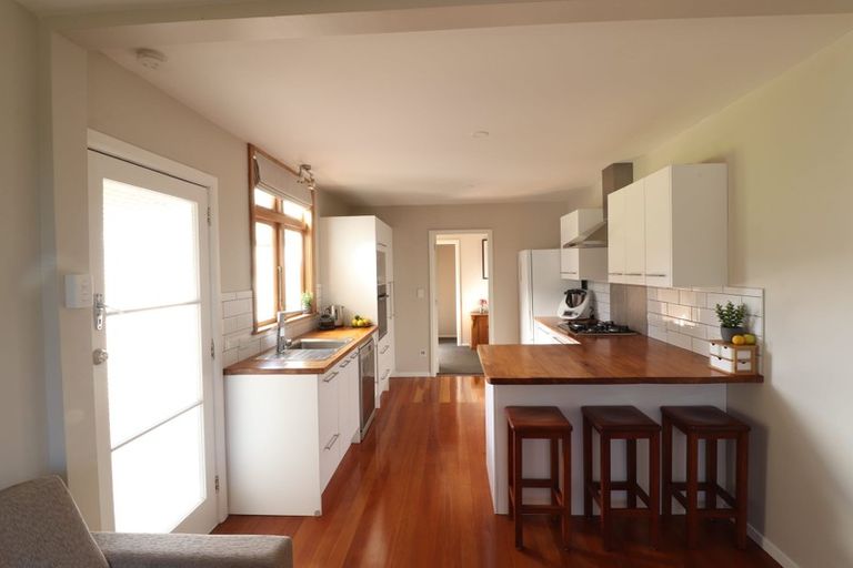 Photo of property in 17 East Street, Terrace End, Palmerston North, 4410