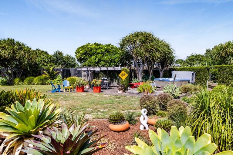 Photo of property in 24 Darwin Crescent, Spotswood, New Plymouth, 4310