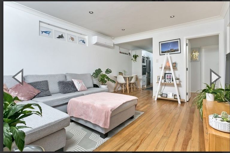 Photo of property in 2/26 Rangatira Road, Birkenhead, Auckland, 0626