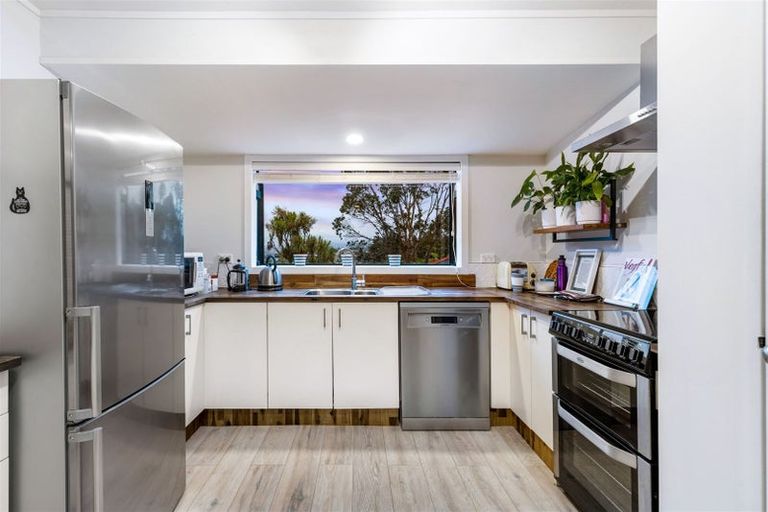 Photo of property in 22 Darcy Place, Massey, Auckland, 0614