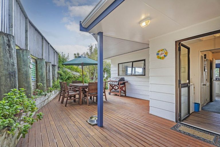 Photo of property in 8 Ocean Beach Road, Tairua, 3508