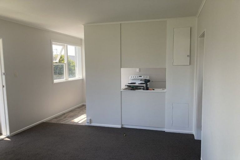 Photo of property in 15 Stamford Park Road, Mount Roskill, Auckland, 1041