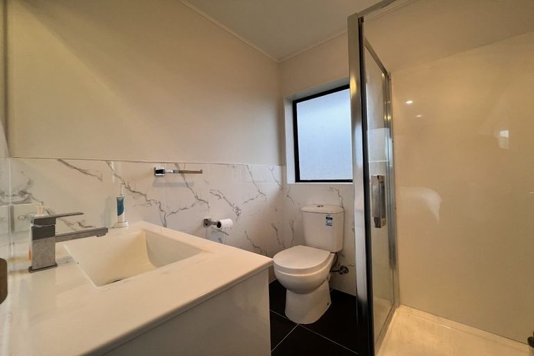 Photo of property in 3/51 Redoubt Road, Goodwood Heights, Auckland, 2105