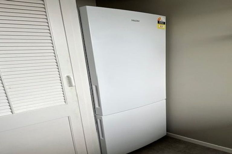 Photo of property in 1/744 Te Atatu Road, Te Atatu Peninsula, Auckland, 0610