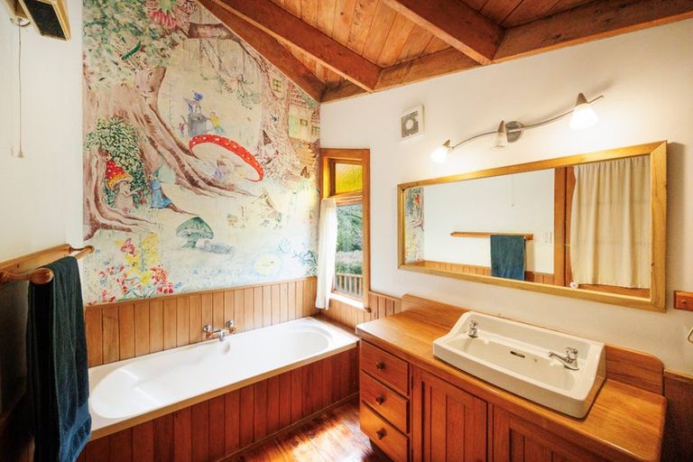 Photo of property in 353 Kahuterawa Road, Linton, Palmerston North, 4472