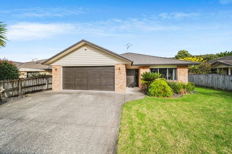 Photo of property in 27 Willowgrange Place, Pukekohe, 2120
