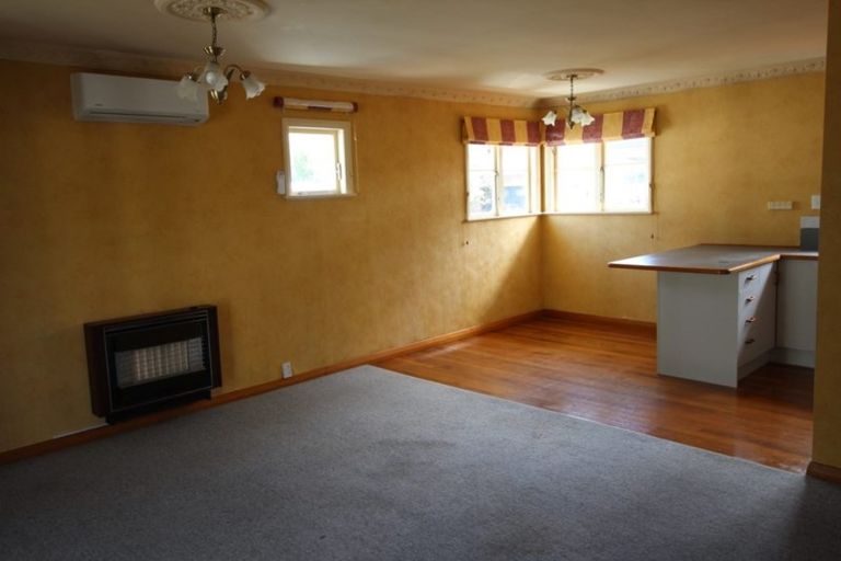 Photo of property in 3 Kent Crescent, Awapuni, Palmerston North, 4412