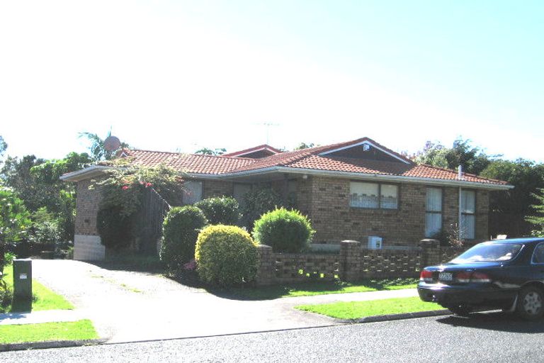 Photo of property in 52 Jandell Crescent, Bucklands Beach, Auckland, 2014