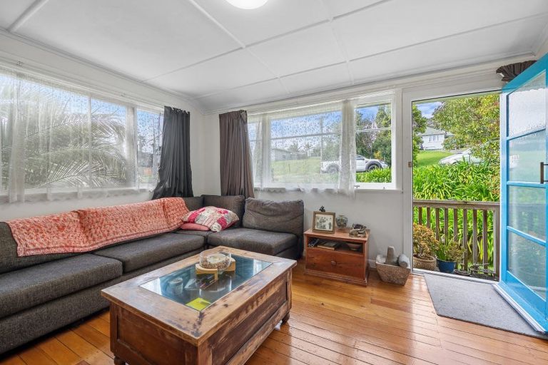 Photo of property in 37 Makiri Street, Helensville, 0800